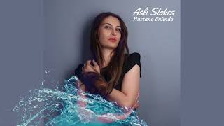 Aslı Stokes Hastane Önünde